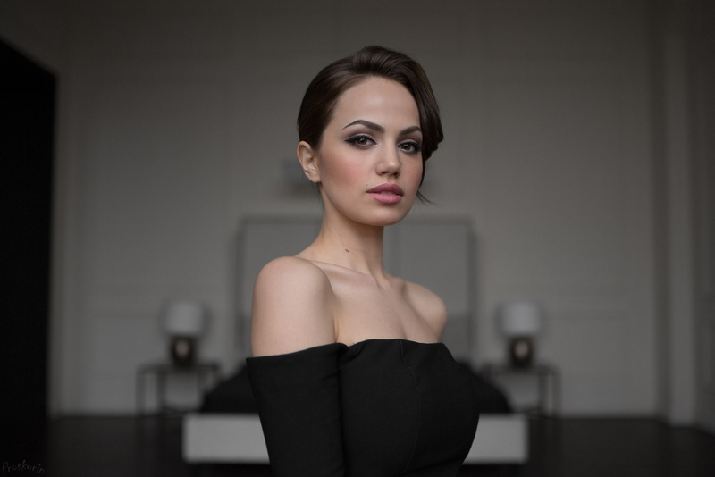 Ivan Proskurin, brunette, women, portrait, black hair, juicy lips, eyeshadow, face, brown eyes, pale, black clothing, 1080P, bokeh, bare shoulders