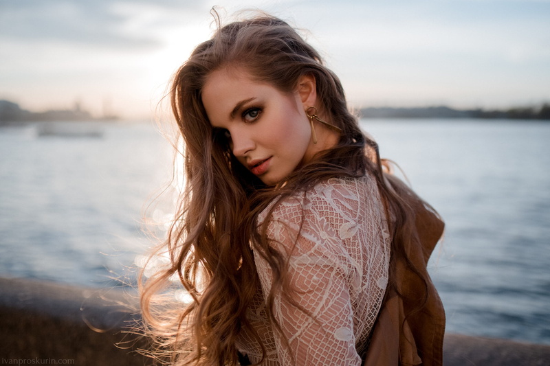 women outdoors, portrait, brunette, white shirt, 1080P, women, backlighting, Ivan Proskurin, soft, long hair