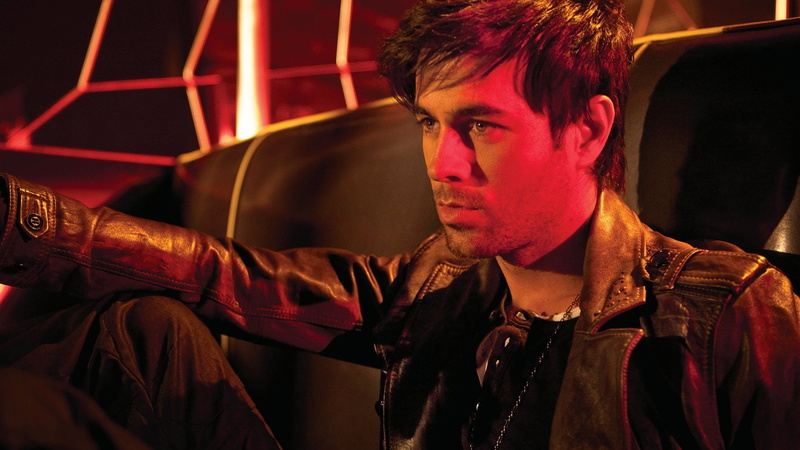 car, young men, contemplation, illuminated, casual clothing, portrait, looking, 1080P, night, headshot, nightclub, Enrique Iglesias, nightlife, indoors