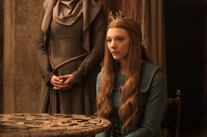 waist up, hair, leisure activity, beautiful woman, leisure games, hairstyle, two people, young adult, game of thrones margaery tyrell, young women, relaxation