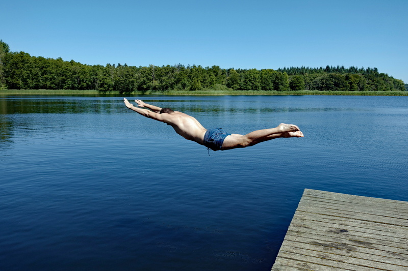 vacations, sky, nature, diving, tranquility, badesee, lifestyles, outdoors, jumping, day, jump, web, summer, freedom, swim, leisure activity, one person