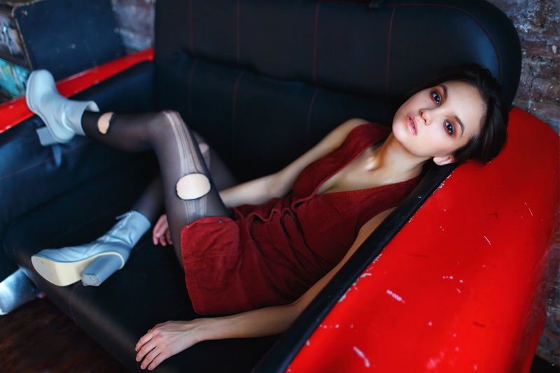 legs, Maria Demina, 1080P, makeup, neckline, girl