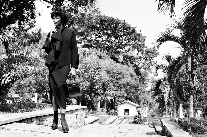 leisure activity, ebony, monochrome, city, women, full length, nature, tree, rear view, adult, supermodel, 1080P, lifestyles, men, growth, plant, real people