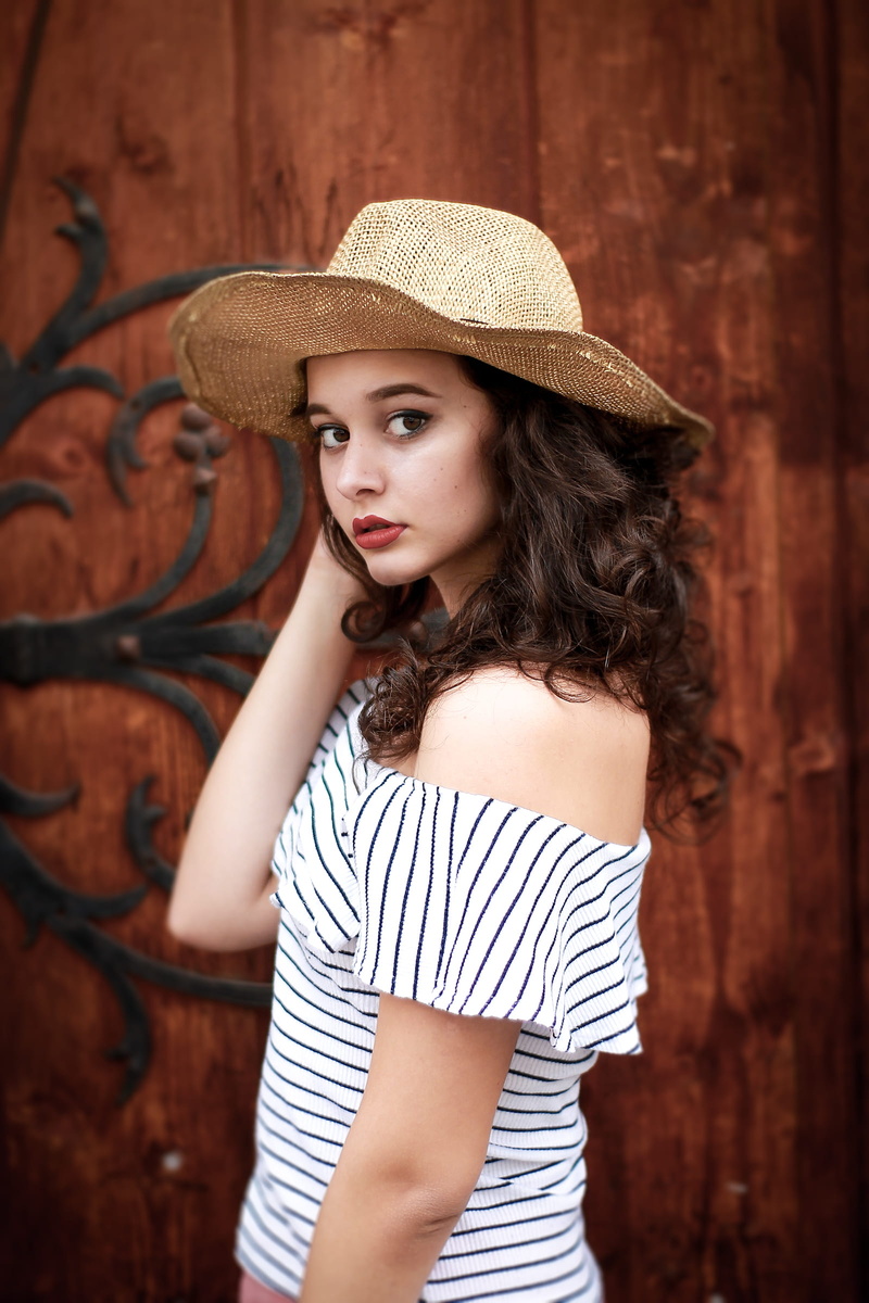 ahrt, woman, black, lifestyle, young women, white, striped, pose, caucasian, portrait, sun hat, adult, dress, brown, clothing, haired, beautiful woman