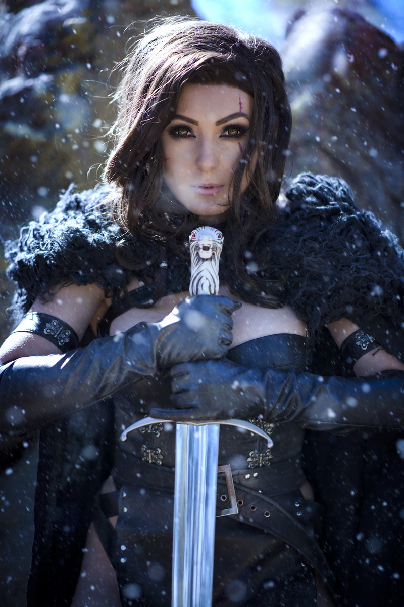 sword, winter, fantasy girl, cosplay, cold, dark hair, 4K, model, women outdoors, women, Jessica Nigri