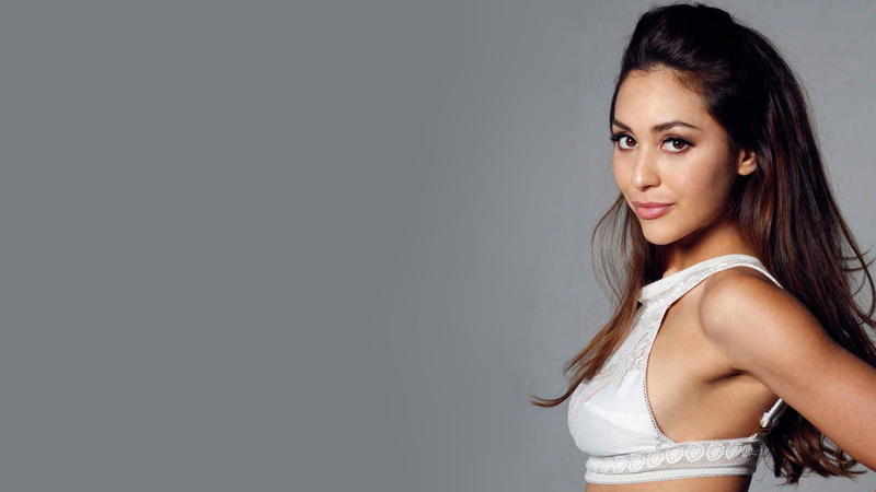 2K, actress, sideboob, gray background, brunette, closeup, Lindsey Morgan