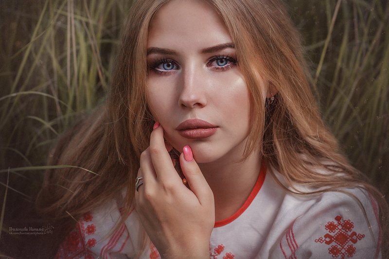blonde, human face, beautiful woman, contemplation, pink nails, long hair, portrait, hair, one person, teenager, adult, leisure activity, women, young adult
