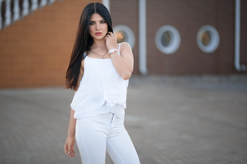 necklace, Dmitry Shulgin, Dmitry Sn, 1080P, white nails, portrait, Kristina Romanova, white clothing, women