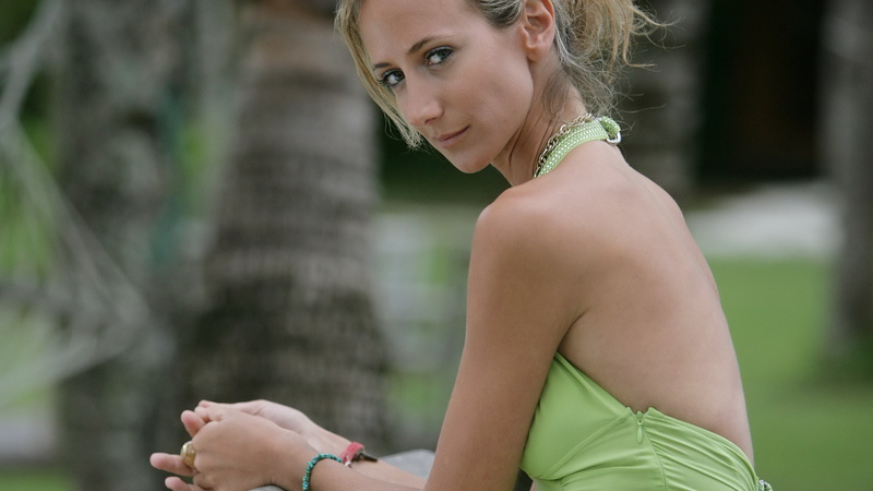 women, blond hair, focus on foreground, Lady Victoria Hervey, clothing, hairstyle, adult, 2K, hair, green dress, day, British, beautiful woman, fashion