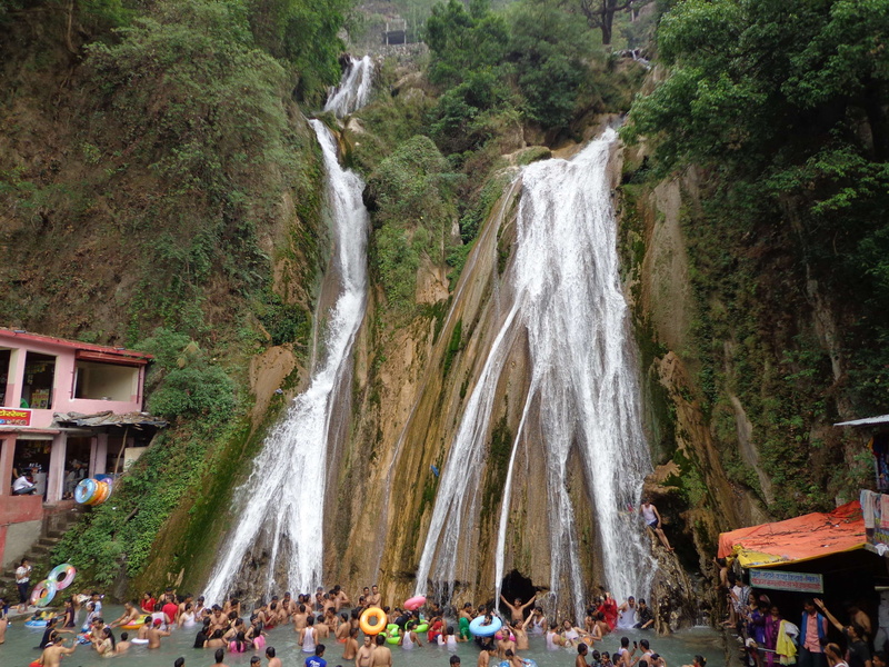 flowing, group of people, flowing water, outdoors, crowd, tree, leisure activity, land, scenics - nature, large group of people, kempty falls, plant, blurred motion