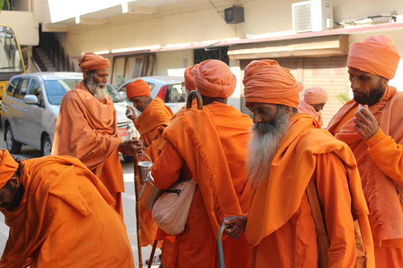 occupation, men, orange color, rear view, ashram, lifestyles, clothing, orange, traditional clothing, waist up, adult, real people, architecture, religion