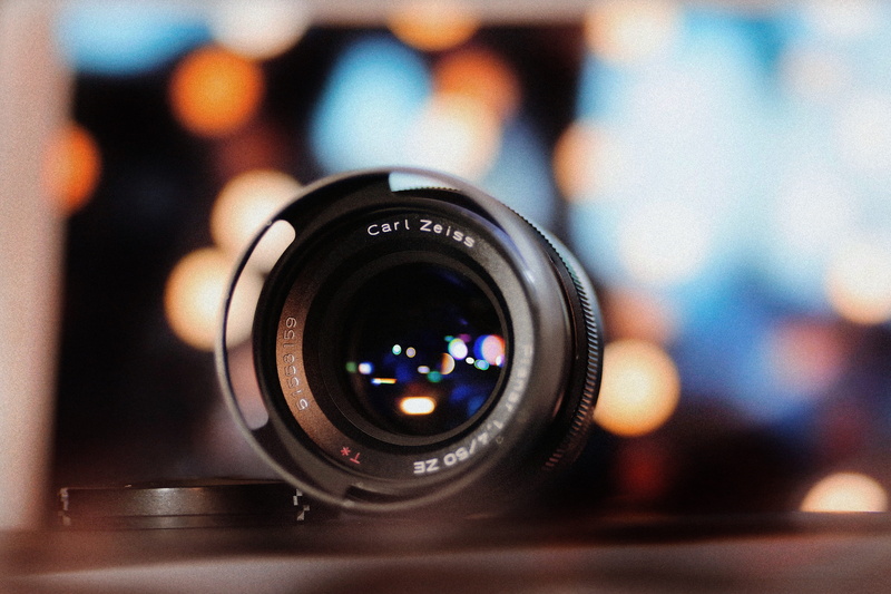 photographing, slr camera, selective focus, photography, bokeh, equipment, wheel, manualfocus, camera - photographic equipment, single object, technology