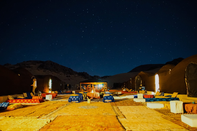 nature, star, star field, camping, yellow, camp, travel, sky, night, building, starry night, 5K, city, no people, mountain range, desert camp, beds, outdoors