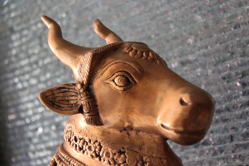 statue, close-up, bull, bronze, human representation, animal, cultures, asia, mammal, carving - craft product, craft, no people, ornate, sculpture, architecture