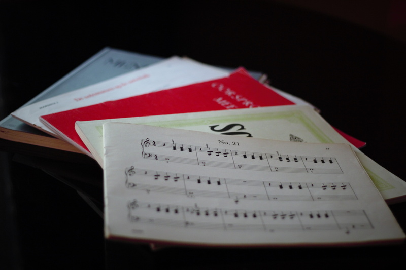 no people, pianist, note, paper, 5K, arts culture and entertainment, music, man made, practice, publication, musical, show, harmony, text, book, rhythm