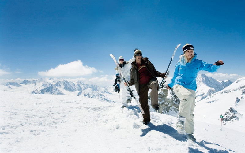 adventure, copy Space, action, mountain Range, sport, females, sunlight, season, travel Destinations, white, hiking, cold temperature, adult, nature, men