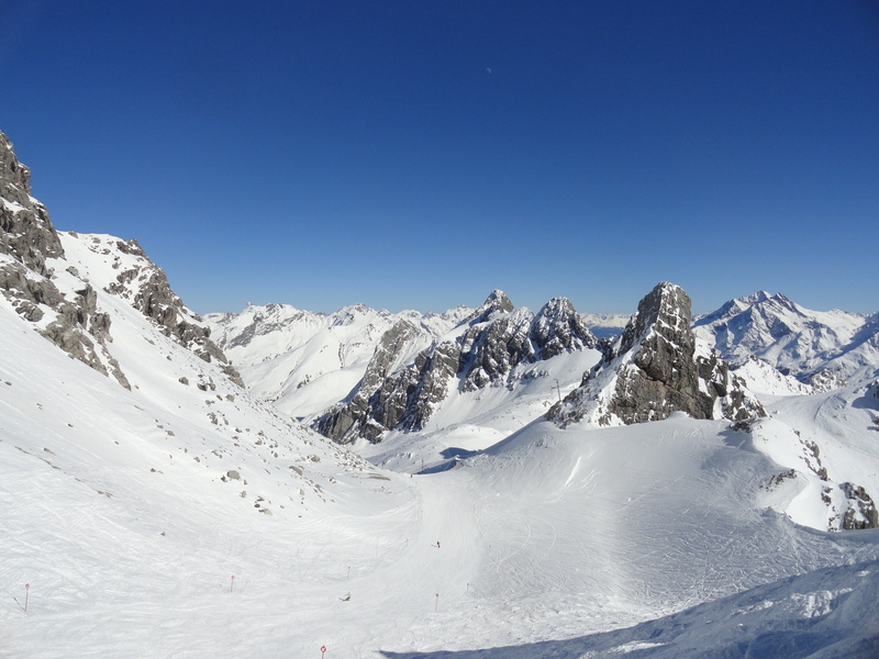 winter, snowcapped mountain, arlberg, scenics - nature, 4K, winter sport, cold temperature, skiing, day, blue, nature, outdoors, mountain peak, travel destinations