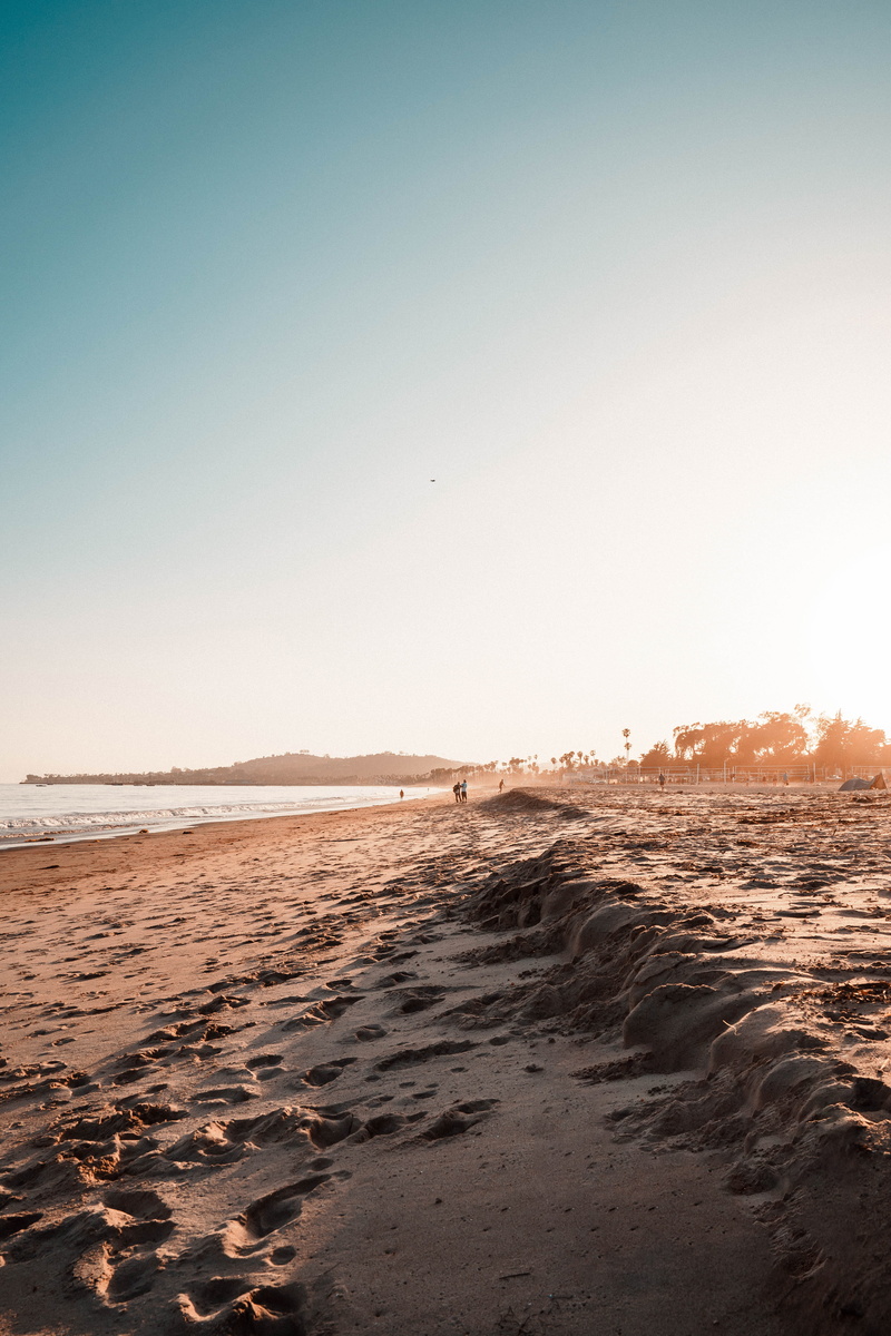 no people, sky, blue sky, copy space, land, coast, outdoors, footprints, water, daytime, moutain, shore, beach, sand, beauty in nature, sea, nature, clear sky