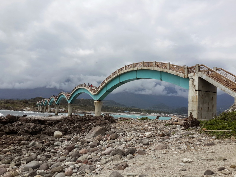 arch bridge, bridge, solid, sky, beach, rock - object, cloud - sky, built structure, taitung, rock, taiwan, water, transportation, three sendai, connection