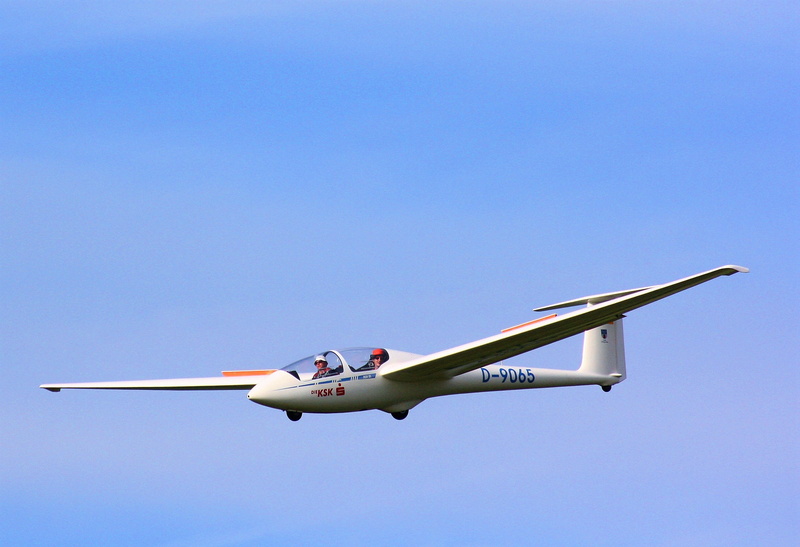 nature, air vehicle, on the move, sunny, military, flight, flying, glider, copy space, aviation, air sports, motion, day, fighter plane, government, pilot