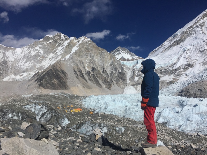 hoodie, non-urban scene, mountain, snowcapped mountain, formation, himalayas, wearing, lifestyles, one person, real people, nepal, leisure activity, mount everest citadel