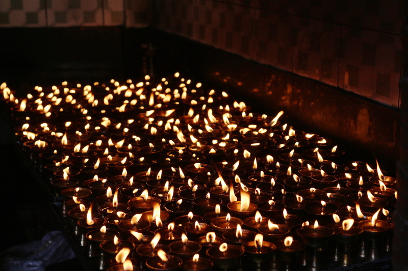 electric lamp, glowing, darjeeling, focus on foreground, business, food and drink, heat - temperature, india, 2K, illuminated, in a row, low angle view