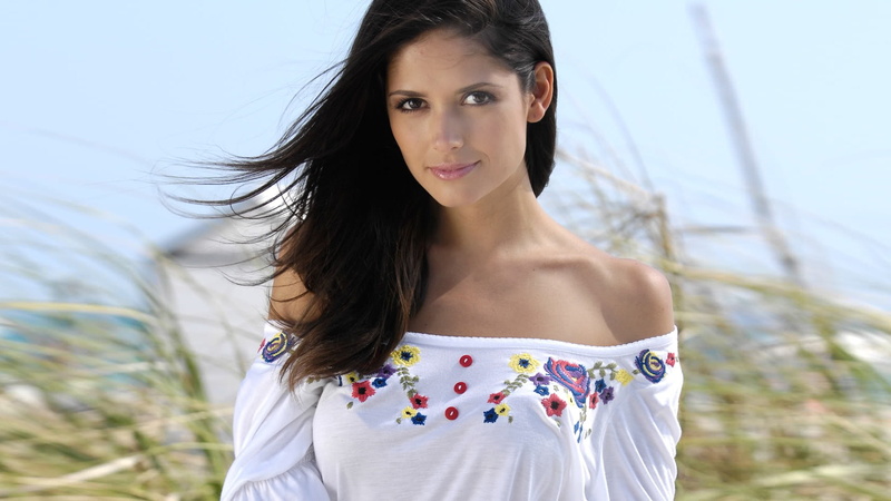 1080P, clothing, brunette, one person, women outdoors, young adult, bare shoulders, fashion, beauty, model, wind, looking at viewer, depth of field, smiling