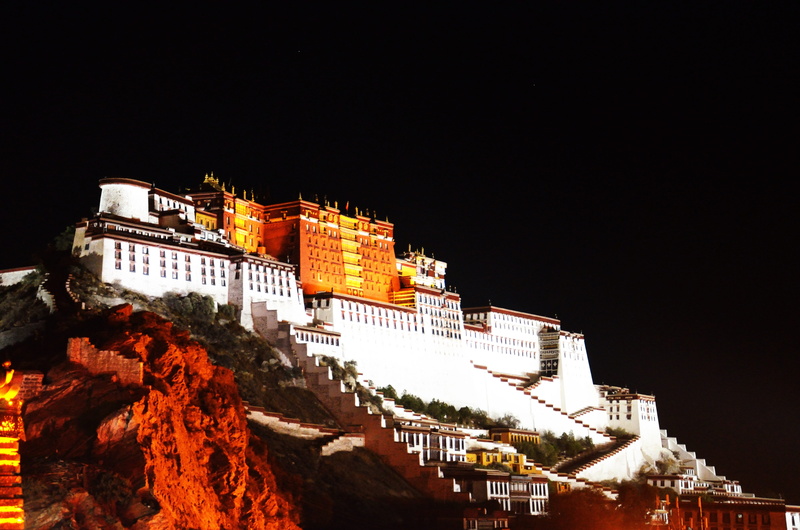 building exterior, history, city, building, government, 4K, low angle view, temple, clear sky, built structure, Night View, the past, tourism, white, faith