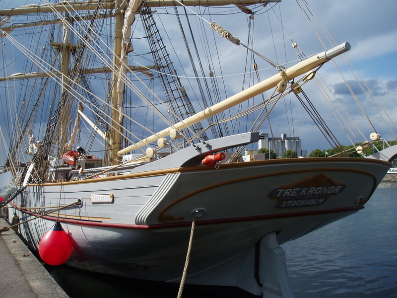 gotland, rope, travel, outdoors, mast, day, water, moored, rigging, harbor, blocks, sailing boat, port, transportation, old, sky, pole, history, shipping