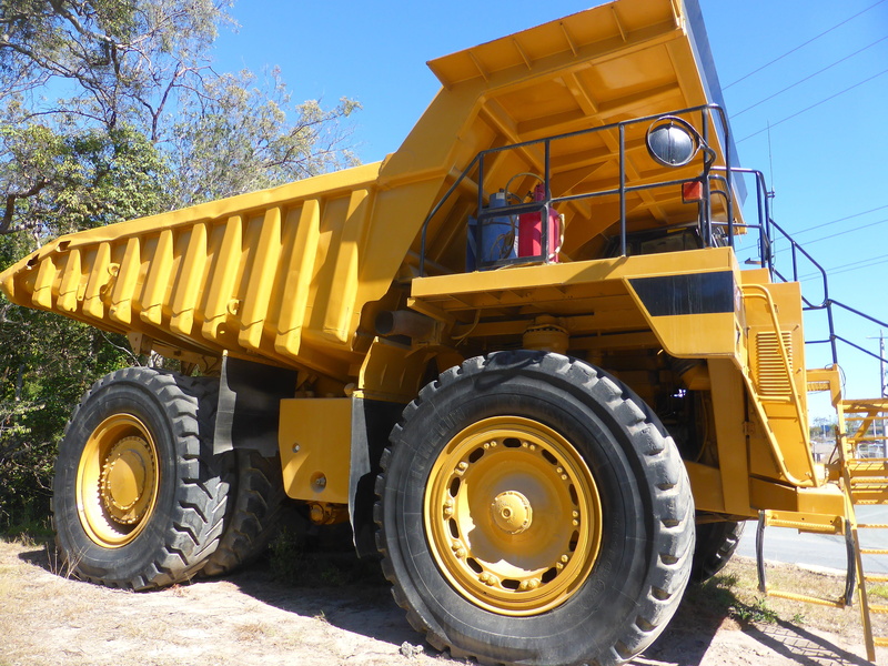heavy, parked, equipment, dump truck, machine, construction vehicle, earth, tree, vehicle, construction industry, day, transport, dumper, construction equipment