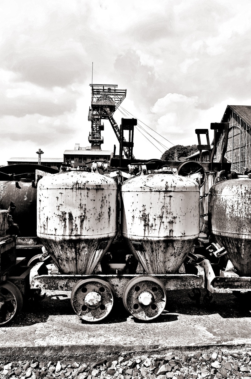 no people, ruhr area, land vehicle, 2K, nature, industrial heritage, zeche zollern, mining, cloud - sky, obsolete, industry, old, rusty, day, deterioration