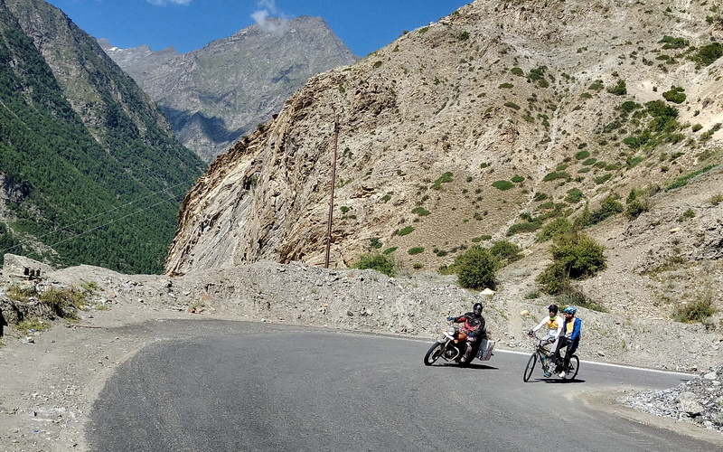 nature, beauty in nature, activity, 2K, adult, transportation, abbf, people, mountain road, day, tandem, adventure, riding, india, formation, bike, travel