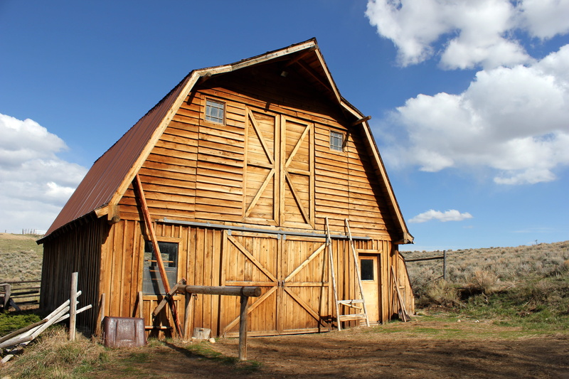 nature, barn, brown, plant, non-urban scene, 5K, building exterior, rural, cloud - sky, day, hut, blue, building, wood - material, wooden, south dakota