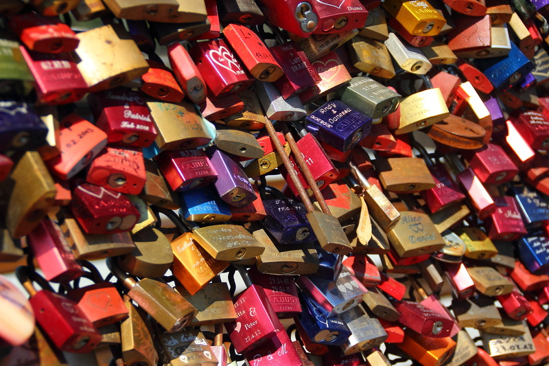 completed, large group of objects, promise, railing, love locks, romance, padlock, multi colored, colorful, valentines day, engagement, close-up, safety