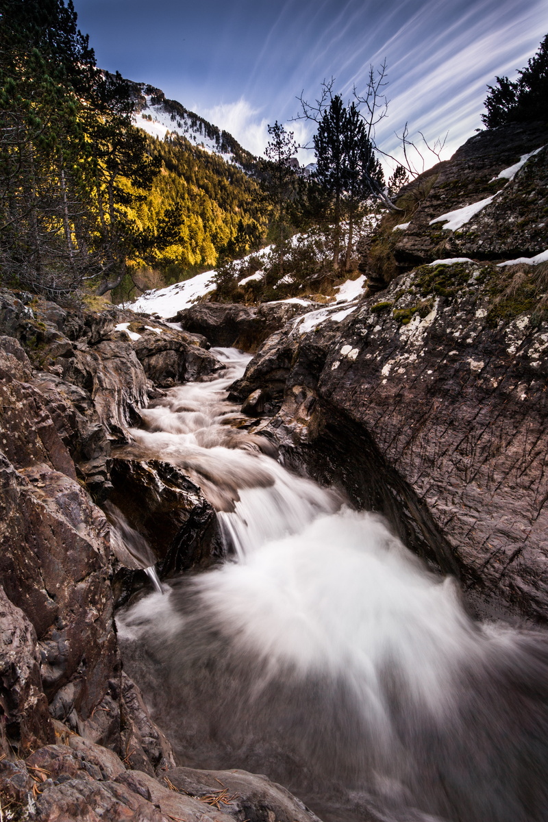 cascade  waterfall, Pirineos, de, sky, phot, ciel, water, outdoors, forest, Neste, Pyrenees, waterfalls, montagne, scenics, clouds, 5K, nuages, river