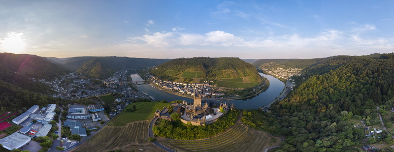 built structure, mountain, vineyard, 8K, sachsen, building exterior, nature, panoramic image, imperial castle, travel destinations, wine, valley, no people