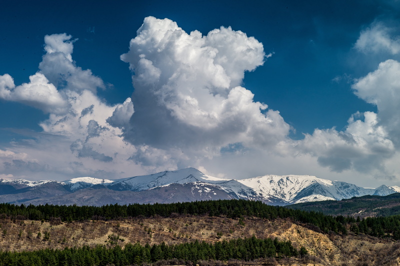 overcast, daytime, mountain Range, mountains, nature, cloud - Sky, covered, forest, mountain Peak, scenics, 5K, Leica  M9, blue, beauty In Nature, tree