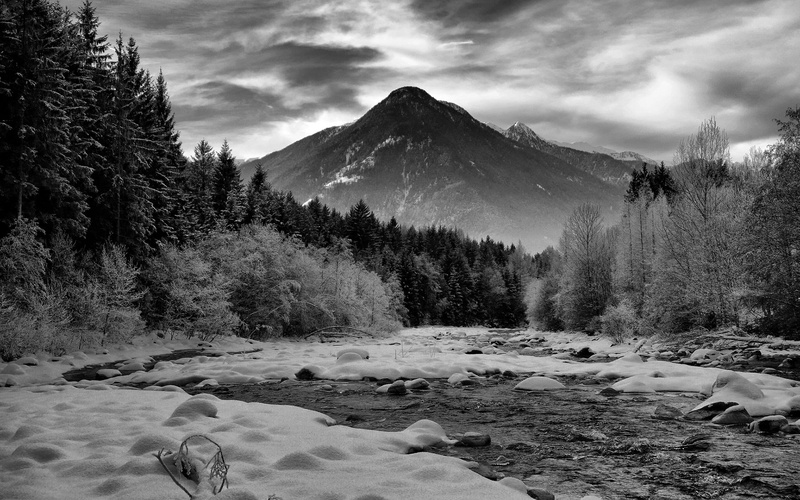 bw, mountains, photo, mountain, trees, grayscale, winter, rocks, hd, forest, snow, 1080P, stones, landscape, river, nature