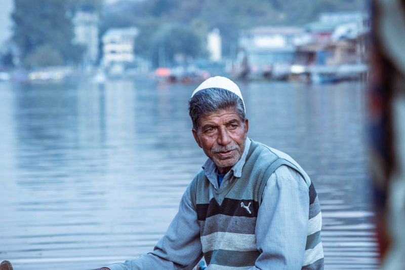 adult, one person, leisure activity, dal lake, outdoors, evening, senior adult, 5K, males, shikara, men, senior men, shikara ride, floating market, colors