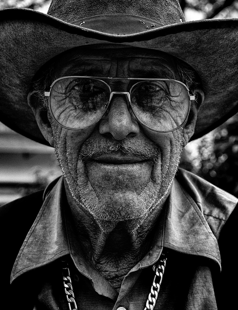 elderly, mature adult, leisure activity, mature men, black and white, glasses, hat, face, clothing, smile, photo, real people, monochrome, old man, grayscale