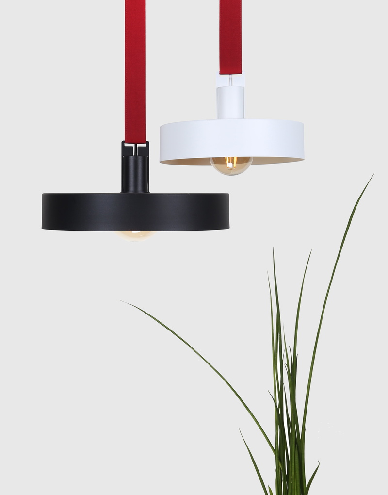 copy space, 2K, white background, electricity, close-up, black color, interior lightings, indoors, studio shot, cut out, pendant light, metal, lighting equipment