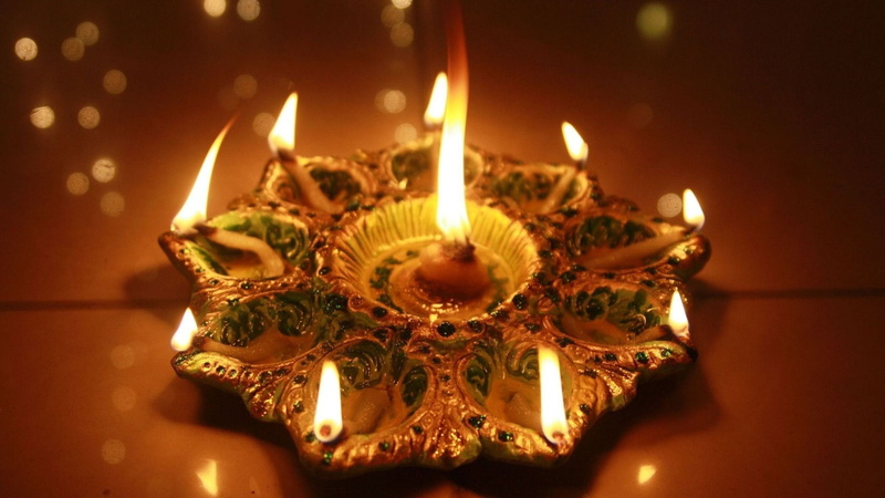 candlelight, lighting equipment, close-up, celebration, burning, oil lamp, candle, electric lamp, festival, ornate, nature, decoration, no people, fire