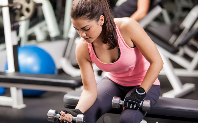 sport, health club, weight, equipment, dumbbell, wal, girl, exercising, lifestyles, women, vitality, body conscious, fitness, weights, physical activity