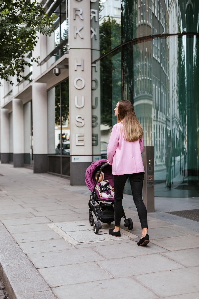 females, inside, girls, sign, urban, togetherness, outdoors, women, happiness, baby, one Person, woman, window, bag, daughter, 5K, baby jogger, parent