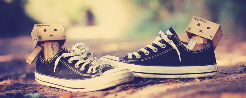 absence, leisure games, nature, pair, day, screen, sport, canvas shoe, dual, Widescreen, outdoors, cards, monitor, shoelace, technology, group of objects