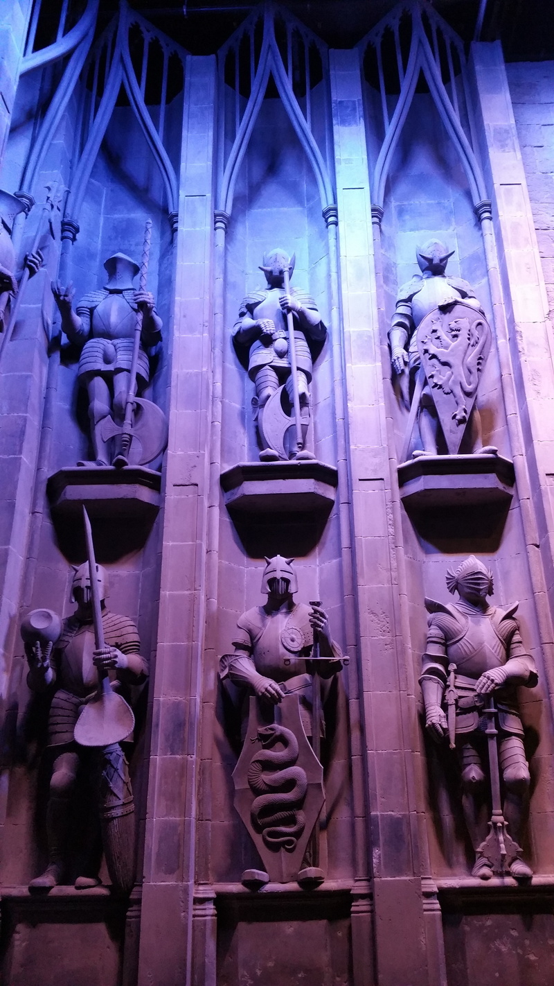 no people, history, statue, 5K, the past, built structure, carving, bas relief, harry potter studio, harry potter, art and craft, purple, warner bros