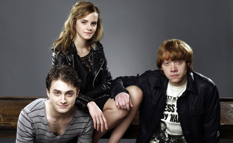 front view, portrait, Movies, young men, adolescence, watson, rupert grint, daniel radcliffe, hair, Harry Potter, group of people, indoors, daniel, beautiful woman