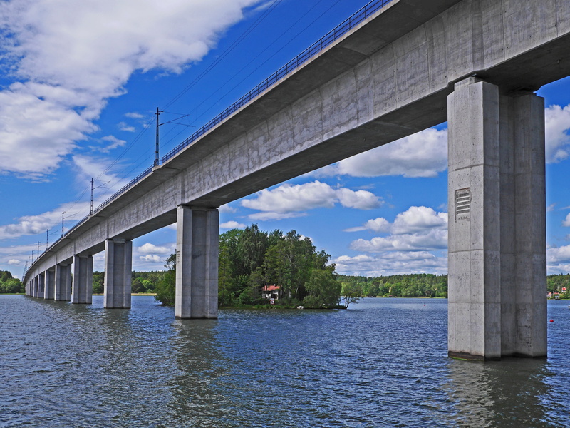 concrete, tree, uppsala län, bridge, engineering, waterfront, cloud - sky, mälaren, inhabited, cottage, plant, overpass, railway bridge, architecture, lake