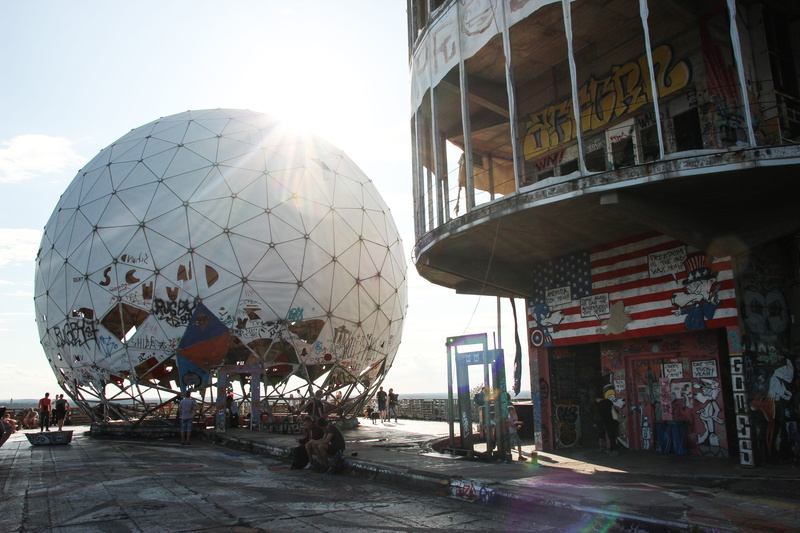 architecture, graffiti, berlin, germany, abandoned, sunlight, broken, radar, sphere, damaged, graffitti, day, station, building exterior, travel, dome