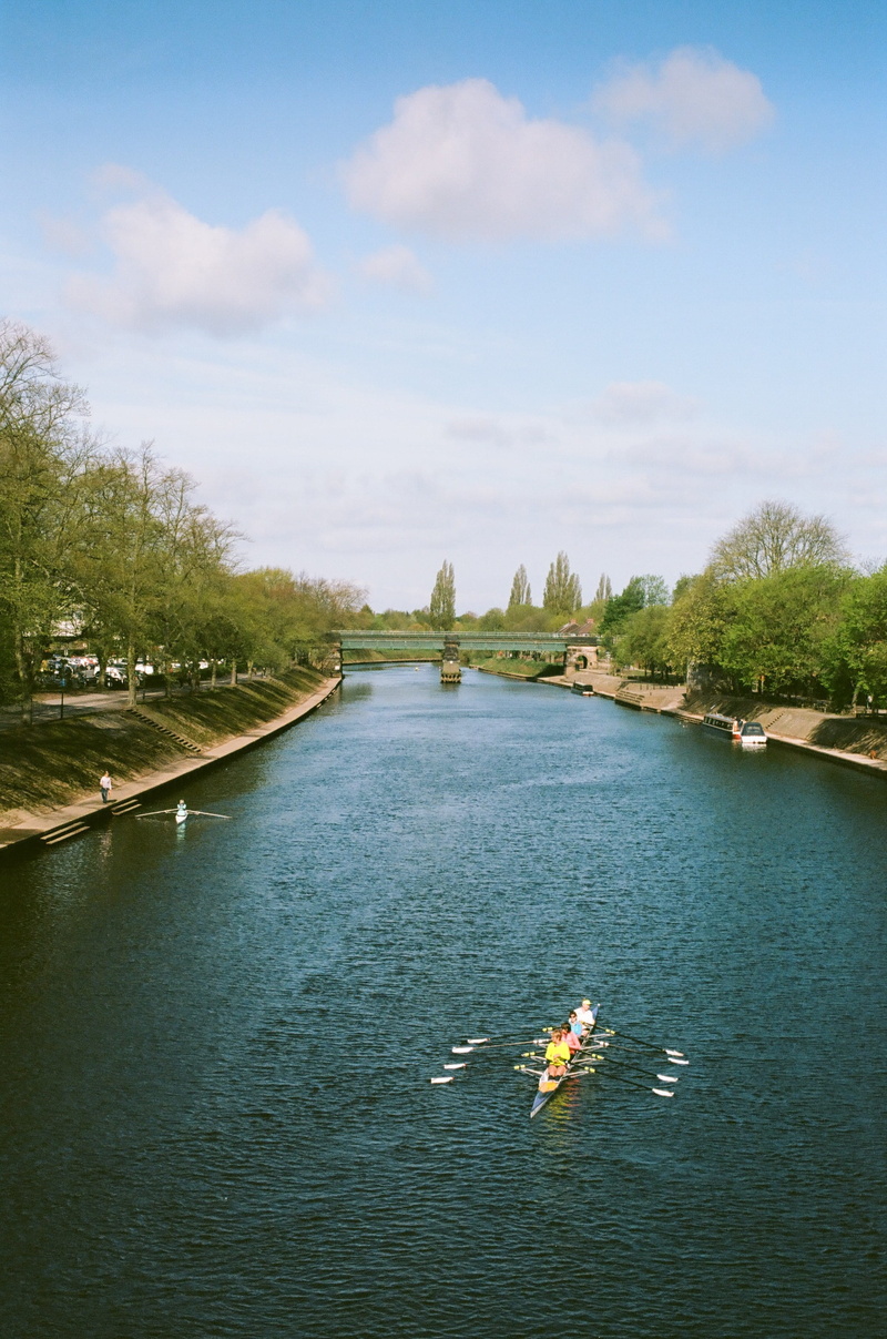 men, analog, 2K, relax, waterfront, outdoors, river, sky, grain, uk, mode of transportation, unitedkingdom, daylight, lake, nature, people, boat, unrecognizable person